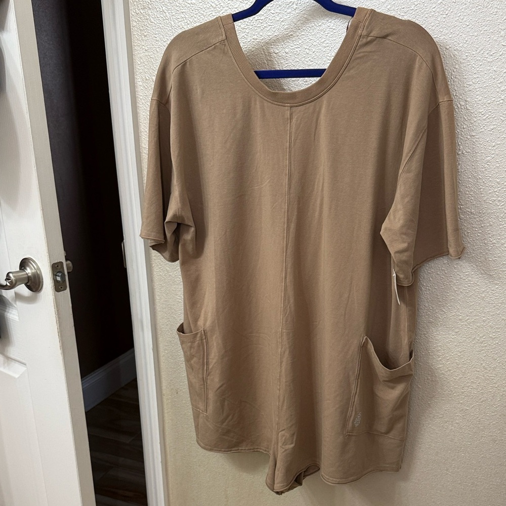 Free People Hot Shot Tee Romper NWT - Picture 5 of 5